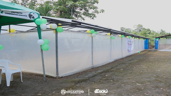 Municipalidad de Megantoni entrega mรณdulos de secado y embarcaciรณn fluvial a productores de Cacao en Kuway
