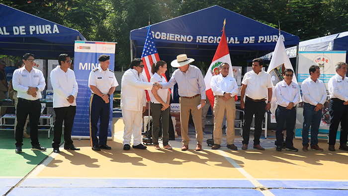 Para fortalecer y brindar una mejor calidad de atención en el sector salud, el Gobierno Regional Piura recibió 3 kits de equipamiento médico y mobiliario  por parte del Ministerio de Salud y el grupo consultivo de ayuda militar de los Estados Unidos. 