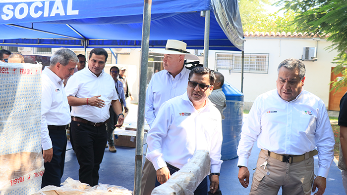 Para fortalecer y brindar una mejor calidad de atención en el sector salud, el Gobierno Regional Piura recibió 3 kits de equipamiento médico y mobiliario  por parte del Ministerio de Salud y el grupo consultivo de ayuda militar de los Estados Unidos. 