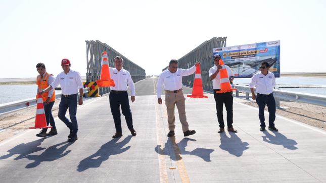 Ministro Pérez Reyes anuncia construcción de 11 puentes en Tambogrande, Morropón y Chulucanas en Piura