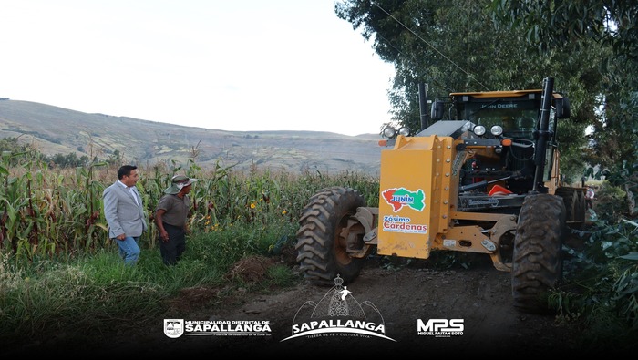 Inspección en la ejecución del mantenimiento de Caminos Agrícolas en el segundo tramo de Hualicamino, Distrito de Sapallanga