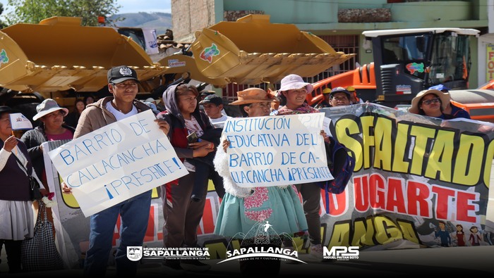 Firma de Convenio con el Gobierno Regional y entrega de maquinaria para el Manteniento de Vías Agricolas de Nuestro Distrito