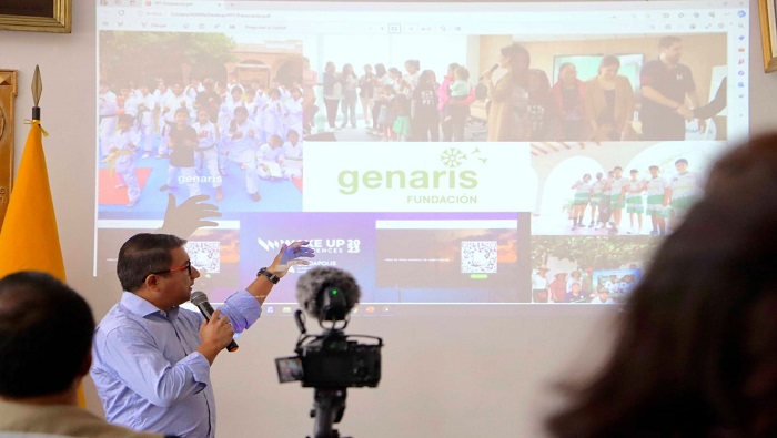 Vecinos de Irrigaci贸n La Esperanza se informan sobre propuesta de planeamiento territorial