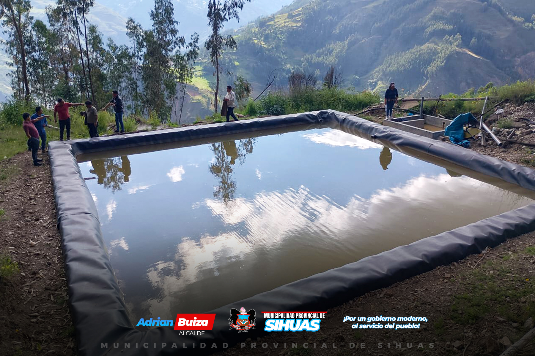 La Municipalidad Provincial De Sihuas, a través del equipo técnico de recepción de obra recibió oficialmente el nuevo reservorio, tras la verificación del cumplimiento de las observaciones realizadas en fechas anteriores.
Con una inversión total de S/.98,599.76 soles, esta infraestructura no sólo cumple con las expectativas técnicas, sino que también refleja el compromiso continuo de la gestión municipal con el desarrollo agrícola de la provincia. Esta obra que es parte del proyecto "Construcción de Reservorio en la Localidad Usamasanga, Distrito de Sihuas, Provincia Sihuas, Departamento Ancash", representa un avance significativo para la comunidad.
A su vez, este reservorio no sólo asegura un suministro confiable de agua para las actividades agrícolas; sino que subraya el compromiso de las autoridades locales con el bienestar y el progreso de la comunidad.
Además, se promueve un futuro próspero para sus habitantes y contribuye al fortalecimiento de la economía local.