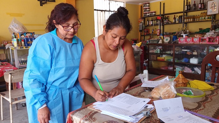 Continúa el reparto de los productos del programa de vaso de leche en el segundo sector del distrito de Huaral