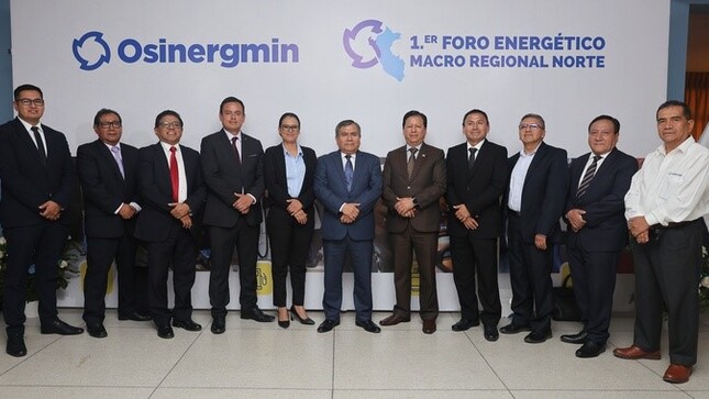 Foto grupal del Primer Foro Energético Macro Regional Norte