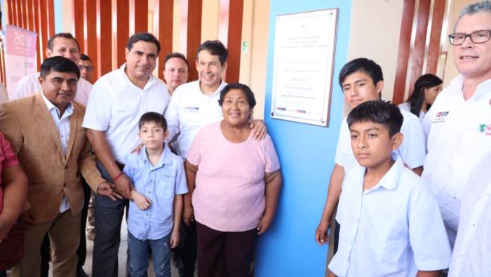 Gobernador inaugura residencia estudiantil en Catacaos