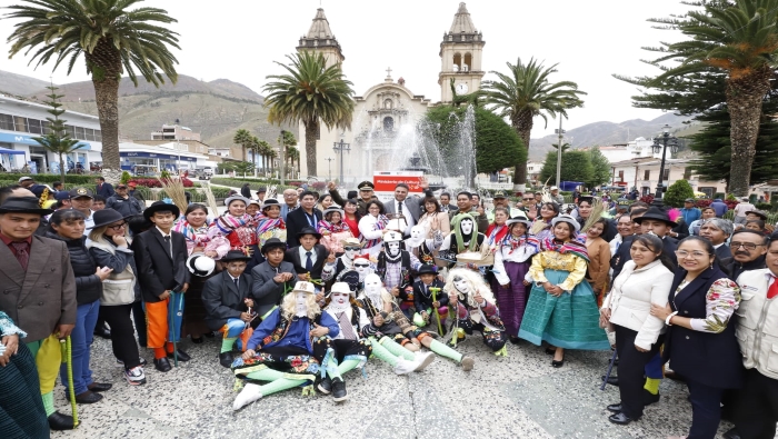 Ministra de Cultura entregó la declaratoria de Patrimonio Cultural de la Nación a la danza Huayligía o Huaylegía en Tarma y Jauja