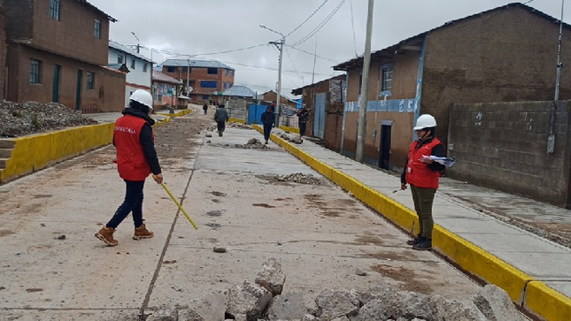 La Contraloría General recomendó a las autoridades del Gobierno Regional de Pasco adoptar las medidas necesarias para superar los riesgos advertidos en la obra de mejoramiento y ampliación de la transitabilidad vehicular peatonal en el centro poblado de Huaychao, distrito de Huayllay, luego de evidenciarse trabajos inconclusos y deficiencias técnicas en la construcción. El proyecto a cargo del Gobierno Regional de Pasco supera los S/3 millones. 