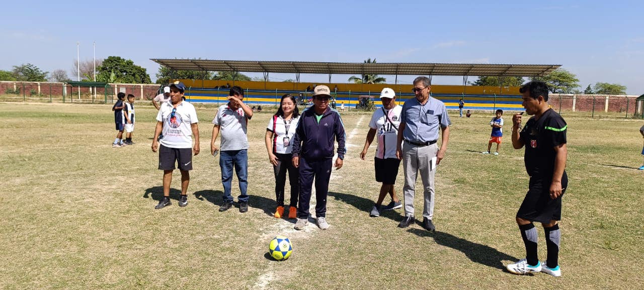 Rueda el balón, el deporte es vida