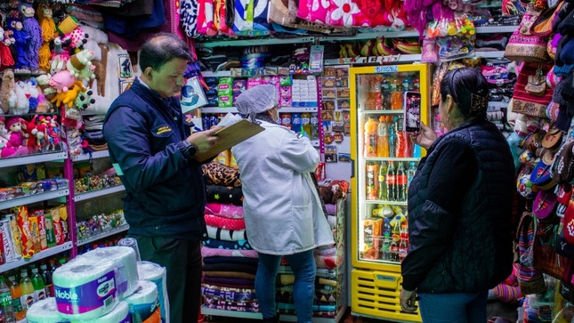 Fiscalización en terminal terrestre de Puno revela alarmantes irregularidades en inocuidad de alimentos
