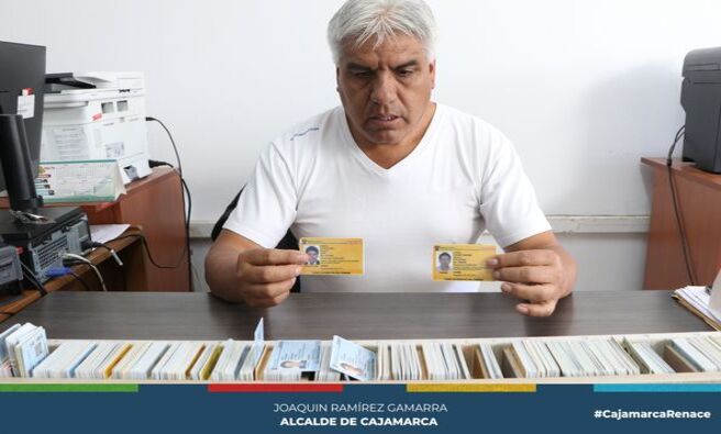 📌Se hace un llamado a todos nuestros hermanos y hermanas cajamarquinos que previamente han tramitado su carné de discapacidad, para que por favor pasen a recogerlos durante el horario de oficina, de 8:00 am a 4:00 pm, en las instalaciones de la OMAPED, ubicadas en el complejo Qhapac Ñam, al lado de la sucursal del Banco de la Nación.
✅Este carné será de gran utilidad para llevar a cabo trámites de acceso a diferentes programas sociales. Agradecemos su atención y colaboración.
