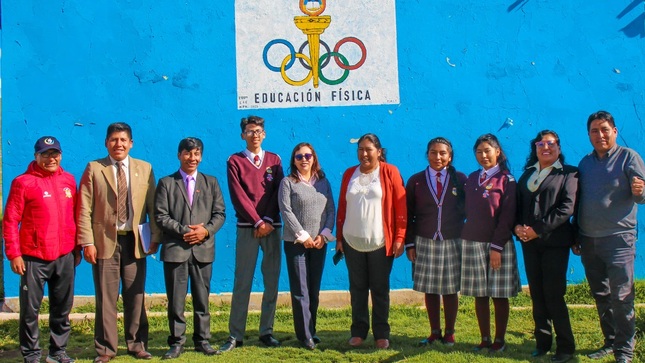 Concejo Municipal de Puno visita Escuela Rural 'Amanecer Qolla' para evaluar necesidades