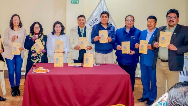 Con gran consecución se presentó poema "Mama Hampi” de Pilar Vilcapaza Masco en el Club Kuntur