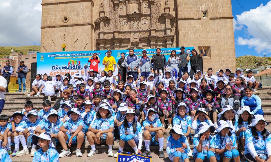 Municipalidad de Puno impulsa aerotón y trote por el Día Mundial de la actividad física