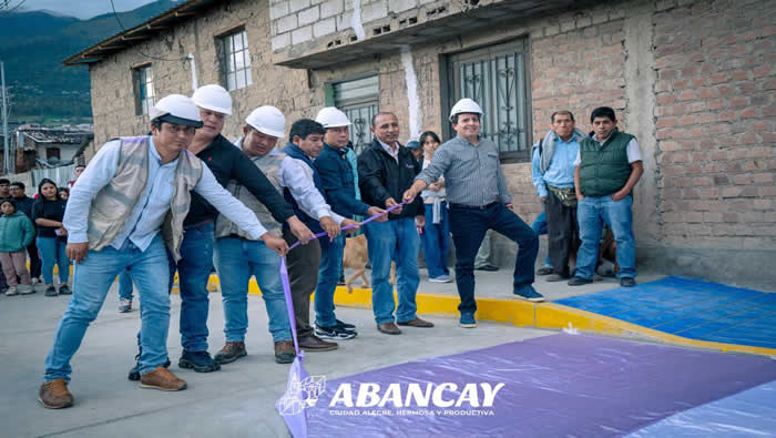 💯¡Más Pistas Y Veredas Para Abancay! Raúl Peña Inaugura Obra Clave Para La Conectividad Urbana: Av. Circunvalación Tramo Jr. Martinelli - Pachacutec – CUI: 2570713💪🏼