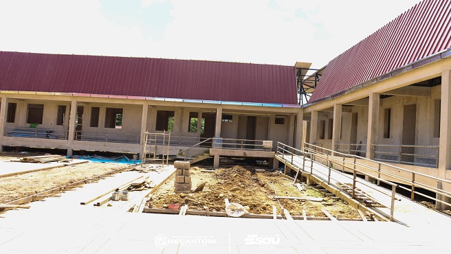 Construcciรณn de escuela en CCNN Camanรก avanza con รฉxito.