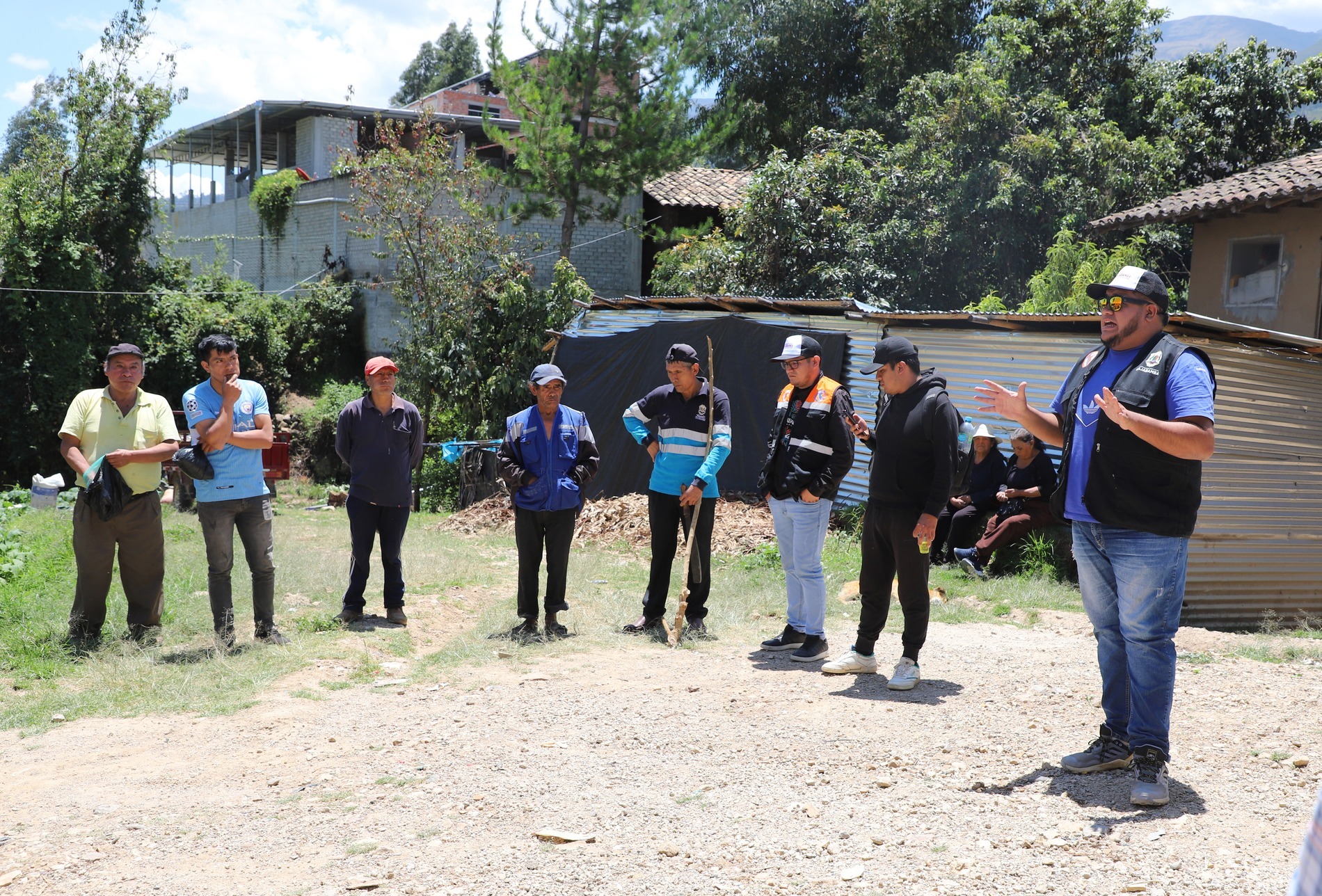 Trabajos de contingencia en la quebrada Ismayacu