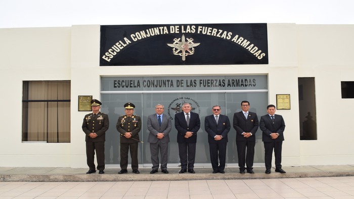 Ministro de Defensa presidió actividad de aniversario de la Escuela Superior Conjunta de las Fuerzas Armadas