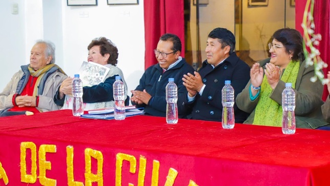 Se inaugura "Lluvia de poetas" en Casa de la Cultura