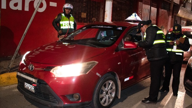 Mas de 15 vehiculos fueron internados en operativo inopinado contra la informalidad
