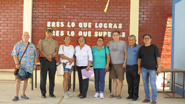 El distrito de El Alto resultó beneficiado de un moderno sistema WIFI que no requiere de internet, el mismo que fue instalado en el CEBE San Juan Bosco cuya directora es la Prof. Iris Nora Barranzuela Herrera cuyo objetivo es proporcionar toda la información educativa y las enciclopedias necesarias que se podrán conectar a computadoras, laptop, tablets y celulares en cada uno de los ambientes de este importante centro de estudios.   

La señora Kelly Espinoza ciudadana peruana que reside en Chicago Estados Unidos de Norteamérica, fue la que realizó la donación, siendo la esposa del alcalde y Primera Dama de distrito Sra. María Marcelo Seminario de Bancayan quien tuvo a cargo la inauguración de este importante proyecto educativo que beneficiará a los estudiantes personas con discapacidad, los grandes beneficiarios

En la breve ceremonia participó además de la primera dama del distrito, el Comisario Tte. PNP Francisco Alexander Fernández Julca, entre otros funcionarios municipales, quienes recibieron importante información de este proyecto CHASQUI ROUTER que hace honor a nuestros ancestros que corrían por todo el territorio sudamericano transportando los Quipus que eran un sistema de información en el Incanato, el Ing. Luis Cabrejos del equipo donante fue el encargado de instalar el sistema, sus equipos con los respectivos repetidores.