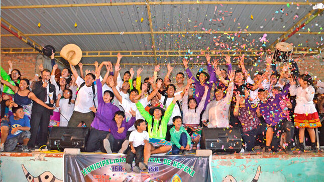 Agrupación ganadora del concurso de danza folclórica organizado por la Municipalidad de Nepeña  