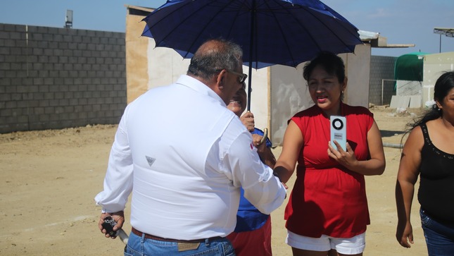 El alcalde Sr. Reedy Bancayan Palomino, acompañado por el gerente de Desarrollo Urbano Ing. Oscar Castañeda Sevillano, como de los integrantes de esta gerencia como el subgerente de Infraestructura Ing. Clever Livia Córdova, la subgerente de Formulación y Proyectos Econ. Elva Cardoza Valdiviezo, el subgerente de Participación Vecinal Sr. Luis Casaverde Palacios y la responsable del área de CATASTRO, bachiller Denisse Nunura Chapilliquen y mantuvieron una reunión de suma importancia con los residentes del Asentamiento Humano Reedy Bancayan Palomino, con el objetivo de abordar las preocupaciones acerca de las condiciones de vivienda en la comunidad.

Durante la reunión, se discutieron algunos temas, incluido el acceso a servicios básicos y la búsqueda de mejoras en la calidad de vida para todos los habitantes de ese sector. El alcalde demostró su compromiso al escuchar con atención las inquietudes planteadas por los vecinos, mostrando su disposición para implementar acciones concretas que satisfagan sus necesidades. 
