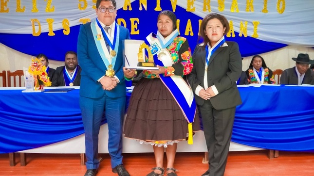 Amantaní celebra su LIX Aniversario con la participación del Concejo Municipal de Puno