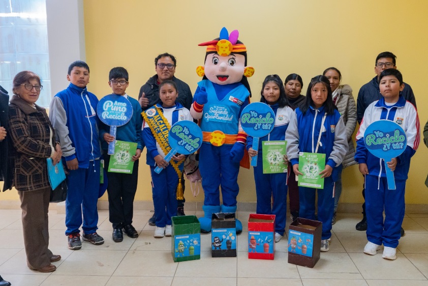 ¡Juntos por una buena educación ambiental! Fortaleciendo el acopio de residuos sólidos en instituciones