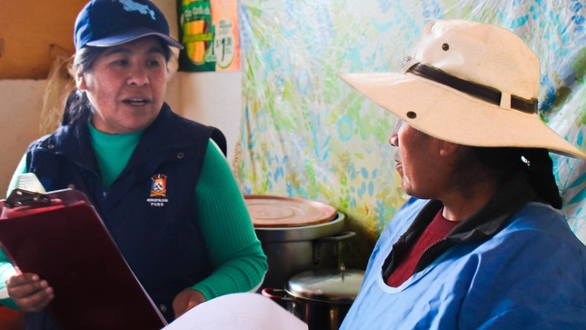 Supervisan comedores populares en la zona Puno para garantizar la calidad del servicio a los comensales
