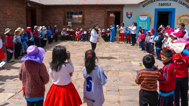 Niños libres de caries en la Isla turística de Taquile: Policlínico Municipal de Puno realiza sensibilización de salud bucal