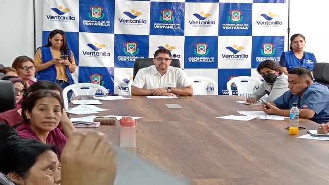 🟡 Se llevó a cabo una importante reunión de coordinación entre el área de salud municipal y representantes de la Red de Salud de Ventanilla, a iniciativa de nuestro alcalde 𝐉𝐡𝐨𝐯𝐢𝐧𝐬𝐨𝐧 𝐕𝐚𝐬𝐪𝐮𝐞𝐳, con el objetivo de abordar y trabajar en temas relacionados a compromisos asumidos por nuestro municipio en la lucha contra la anemia infantil y el control a las madres gestantes en esta importante etapa de sus vidas. En la reunión, además estuvieron presentes obstetras de los 13 establecimientos que conforman la Red de Salud del distrito. Este apoyo entre profesionales demuestra el trabajo conjunto para combatir la anemia infantil y mejorar la salud de nuestra comunidad.