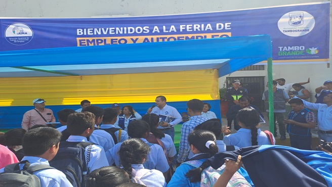 DRTPE Piura realizo varias acciones en favor de los estudiantes, emprendedores y publico en general, en la ciudad de Tambogrande