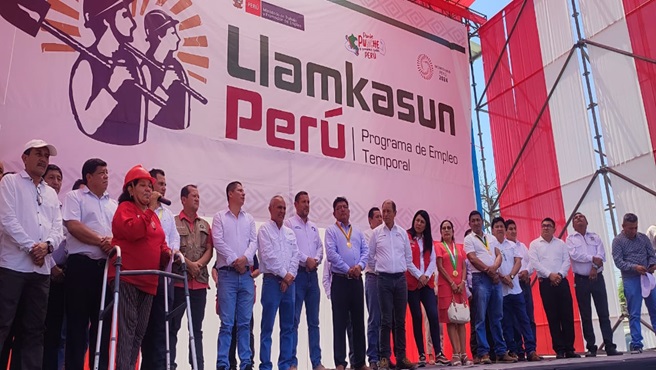 DRTPE Piura participo en el lanzamiento del programa Llamkasun en el distrito de La Matanza