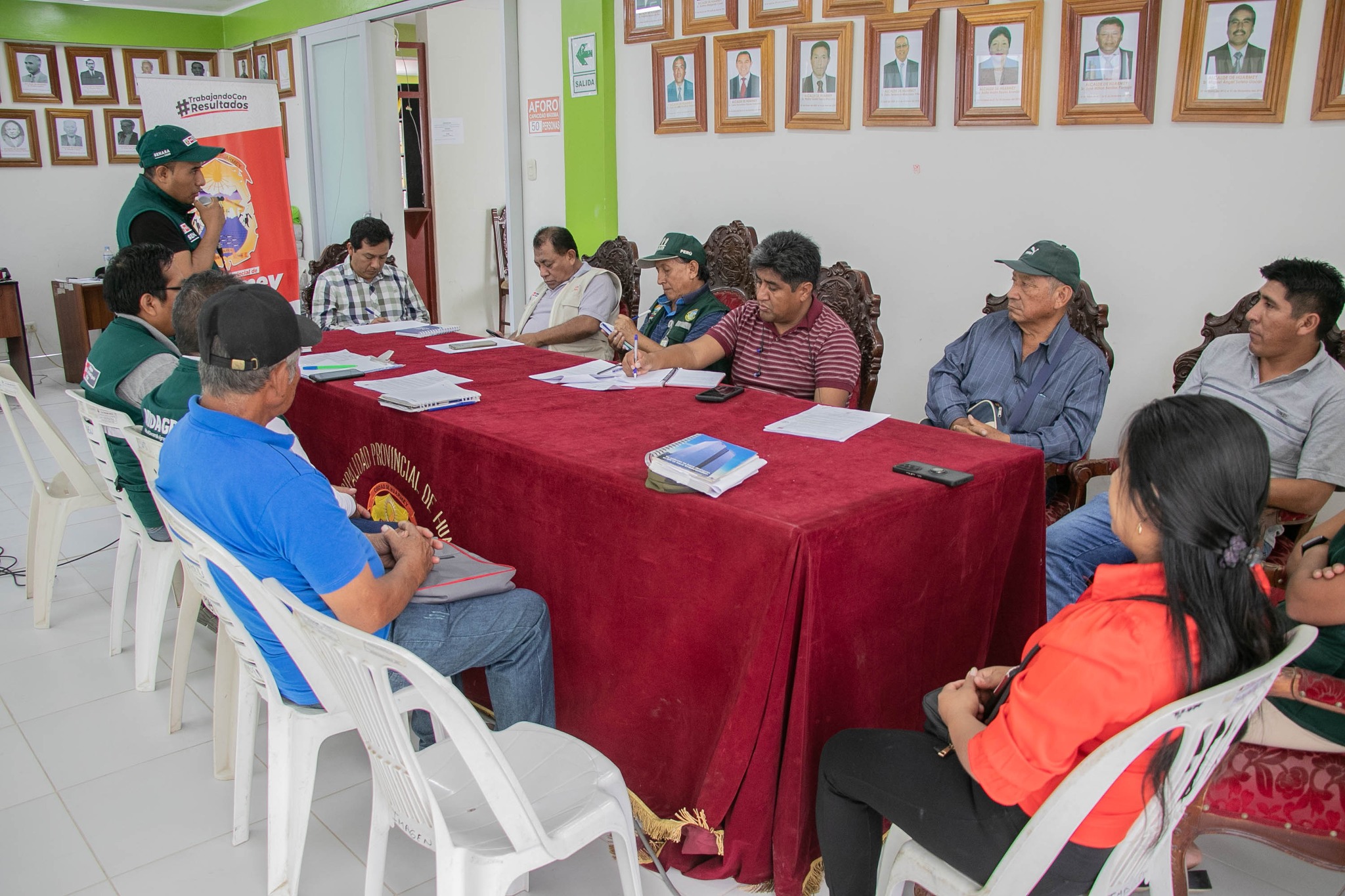 Autoridades comprometidas con la erradicación de la mosca de la fruta en Huarmey.