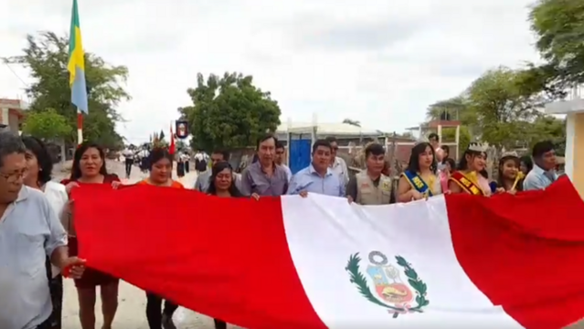 Desfile cívico por aniversario de nuevo Sinchao Chico