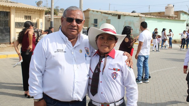 Alcalde Participa De Ceremonia De Juramentación En IEP Jesús De Nazareth