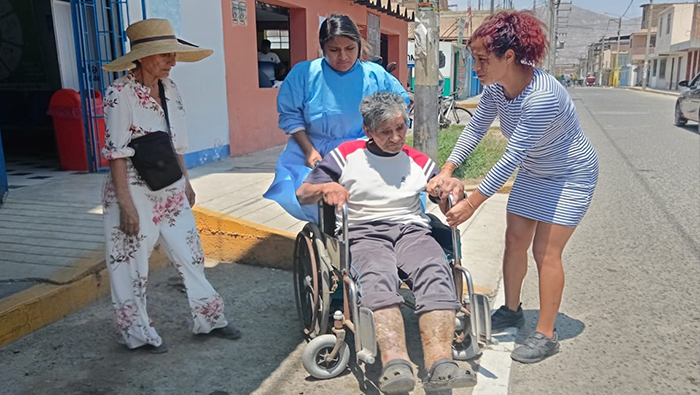 Municipio atiende caso de adulto mayor en estado de abandono