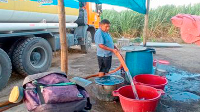 Abastecimiento de Agua se realiza con el Cisterna Municipal 