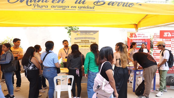 Cientos de jóvenes participaron en Feria Laboral