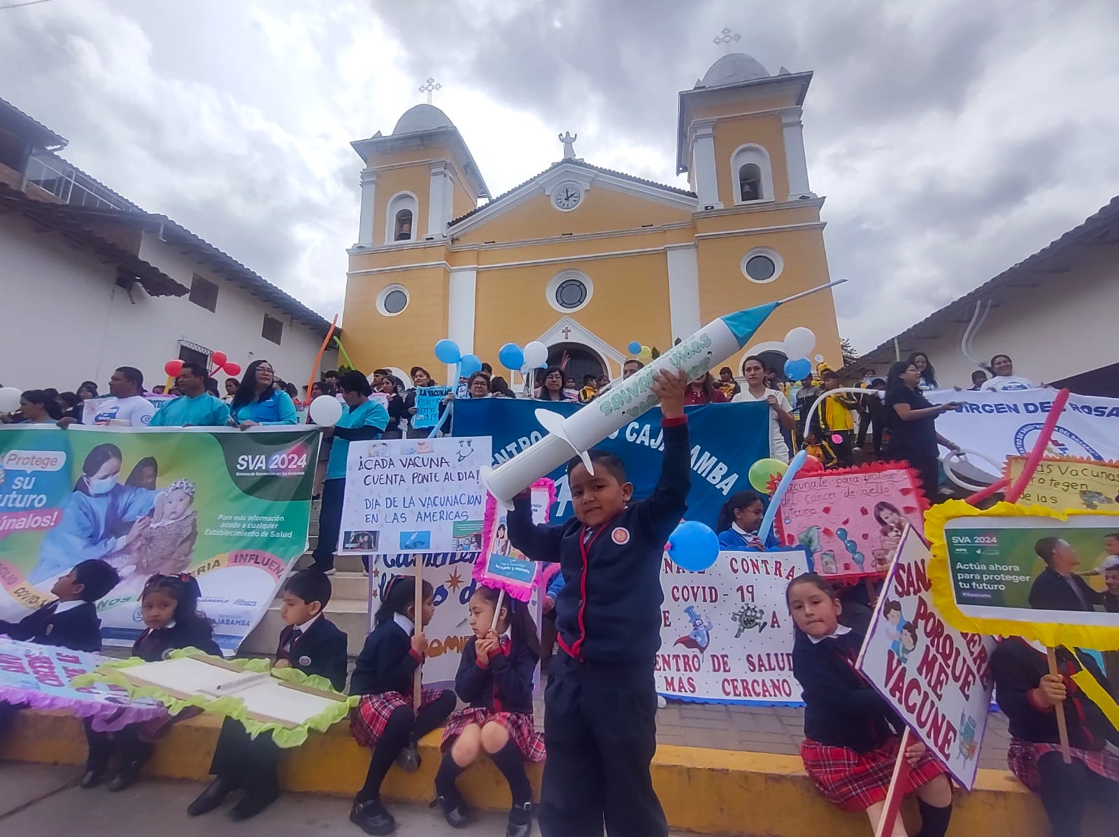 Pasacalle de inició de las actividades