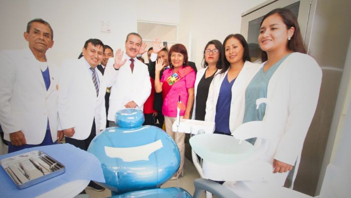 Rosa Vásquez entrega oficialmente imponente Centro de Salud Quilmaná con inversión de S/18 millones