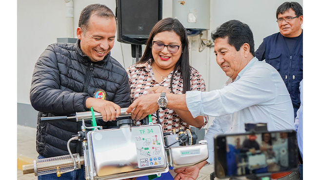 Alcalde participa en ceremonia de entrega de Termonebulizadores al Hospital de Huarmey. 