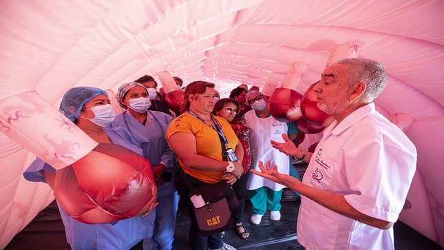 Se realizó campaña preventiva con colon inflable gigante y se brindó test de descarte a más de 500 pacientes
