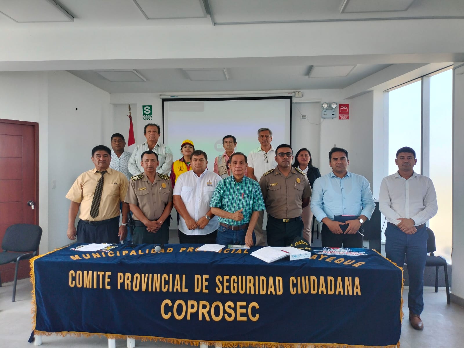 Los nuevos integrantes del Comité Distrital del Comité Provincial de Seguridad Ciudadana de Lambayeque (COPROSEC LAMBAYEQUE).