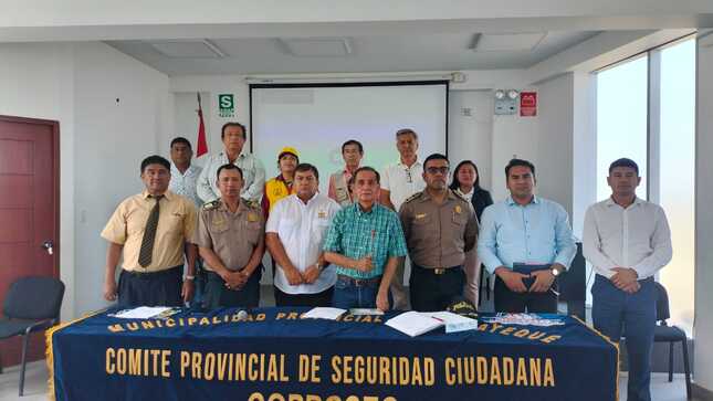 Los nuevos integrantes del Comité Distrital del Comité Provincial de Seguridad Ciudadana de Lambayeque (COPROSEC LAMBAYEQUE).