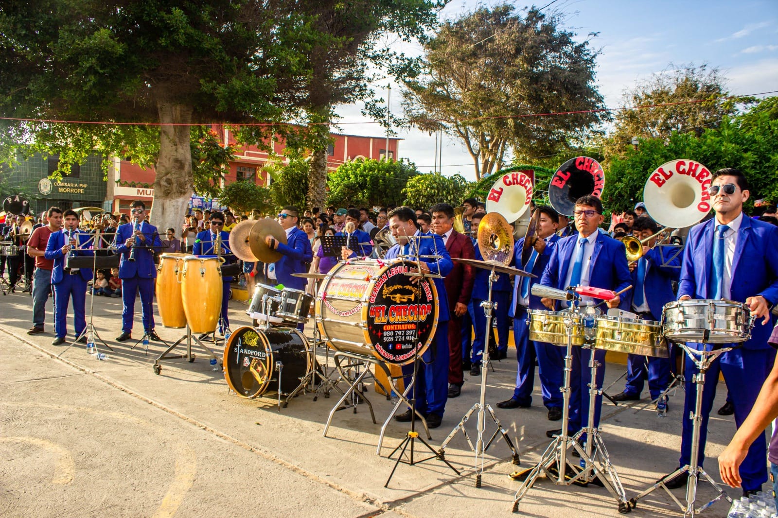 Tres destacadas bandas representaron a sus regiones con maestría.