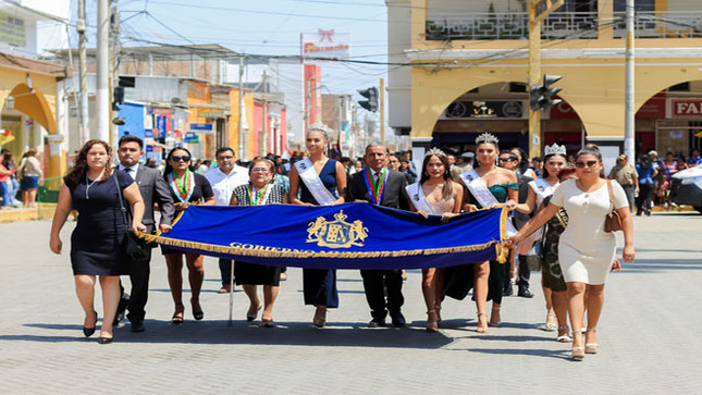 ¡Desfile Cívico Escolar de Aniversario!