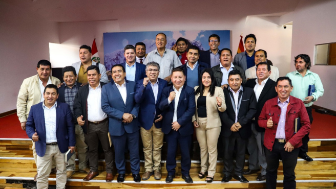 Consejeros regionales representantes por la provincia de la Convención junto a  sus 18 alcaldes demandaron agenda especial y proyectos emblemáticos para su provincia